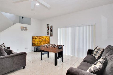 Townhouse in Davenport, Florida 4 bedrooms, 172.43 sq.m. № 1877257 - photo 11