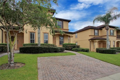 Townhouse in Davenport, Florida 4 bedrooms, 172.43 sq.m. № 1877257 - photo 1