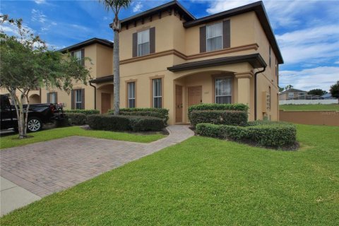 Townhouse in Davenport, Florida 4 bedrooms, 172.43 sq.m. № 1877257 - photo 2