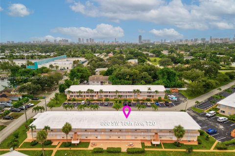 Condominio en venta en Hallandale Beach, Florida, 1 dormitorio, 58.06 m2 № 2022400 - foto 29