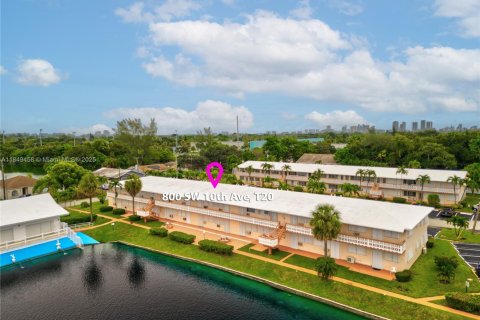 Condominio en venta en Hallandale Beach, Florida, 1 dormitorio, 58.06 m2 № 2022400 - foto 30