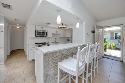 Copropriété à vendre à Saint Petersburg, Floride: 2 chambres, 102.19 m2 № 2100046 - photo 12