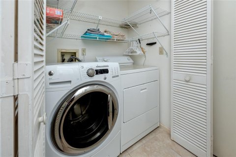 Copropriété à vendre à Saint Petersburg, Floride: 2 chambres, 102.19 m2 № 2100046 - photo 13