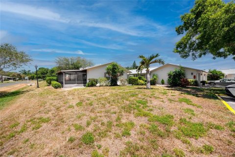 Copropriété à vendre à Saint Petersburg, Floride: 2 chambres, 102.19 m2 № 2100046 - photo 30
