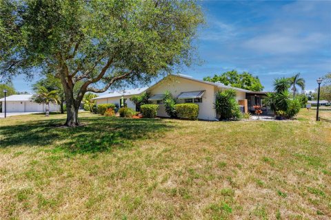 Copropriété à vendre à Saint Petersburg, Floride: 2 chambres, 102.19 m2 № 2100046 - photo 28