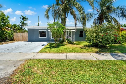 Casa en alquiler en Pompano Beach, Florida, 2 dormitorios, 103.77 m2 № 1154398 - foto 1