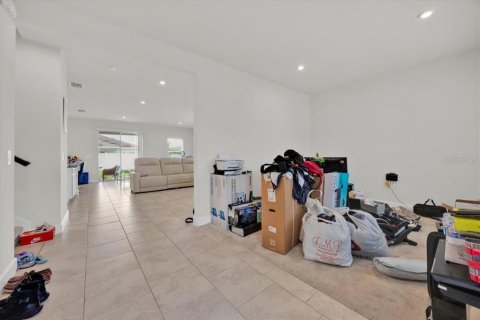 Casa en venta en Apopka, Florida, 4 dormitorios, 249.72 m2 № 1917673 - foto 7