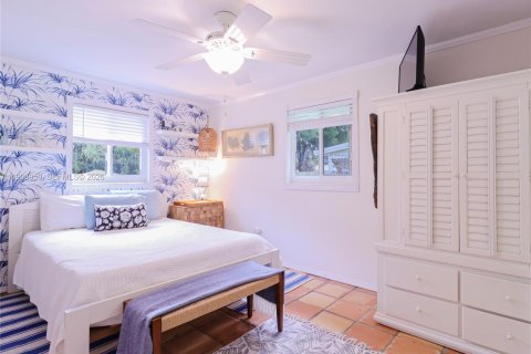 House in Tavernier, Florida 4 bedrooms, 180.51 sq.m. № 2082127 - photo 13