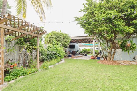 House in Tavernier, Florida 4 bedrooms, 180.51 sq.m. № 2082127 - photo 19