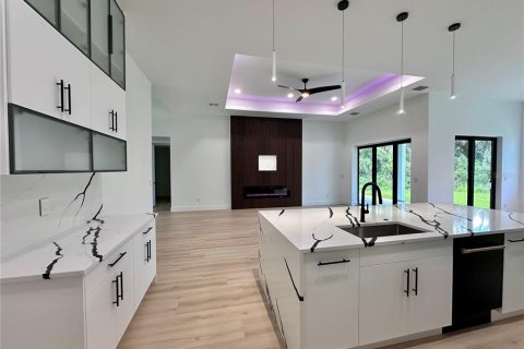 Casa en venta en North Port, Florida, 3 dormitorios, 209.03 m2 № 1910074 - foto 10