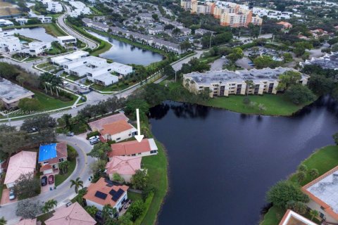 House in Weston, Florida 3 bedrooms, 133.41 sq.m. № 1965635 - photo 27
