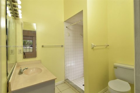 Купить виллу или дом в Лихай-Эйкерс, Флорида 3 спальни, № 2045483 - фото 9