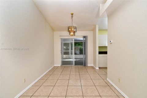 Купить виллу или дом в Лихай-Эйкерс, Флорида 3 спальни, № 2045483 - фото 11