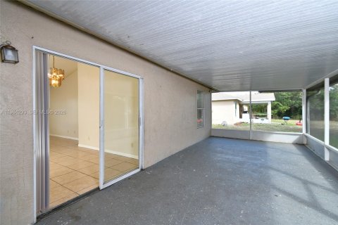 Купить виллу или дом в Лихай-Эйкерс, Флорида 3 спальни, № 2045483 - фото 25