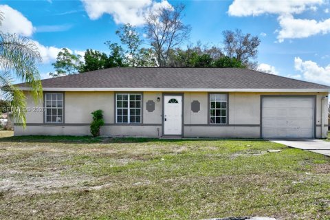 Дом в Лихай-Эйкерс, Флорида 3 спальни № 2045483