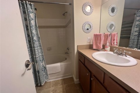 Condominio en alquiler en Saint Petersburg, Florida, 2 dormitorios, 87.51 m2 № 1906794 - foto 12