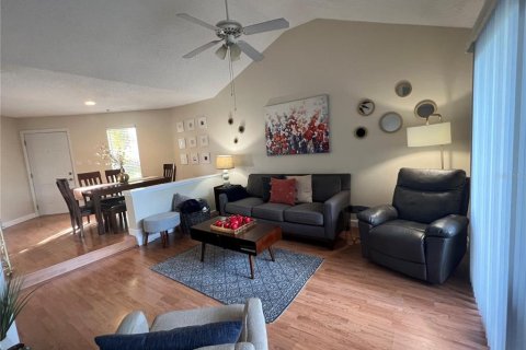 Condominio en alquiler en Saint Petersburg, Florida, 2 dormitorios, 87.51 m2 № 1906794 - foto 8