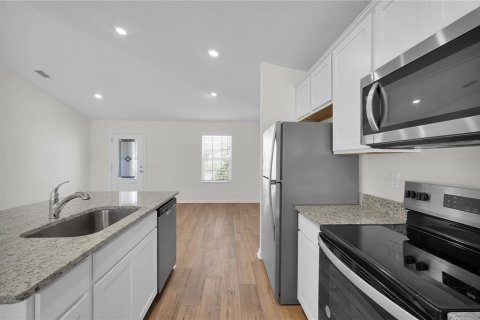 House in Palm Coast, Florida 3 bedrooms, 157.28 sq.m. № 1908207 - photo 8