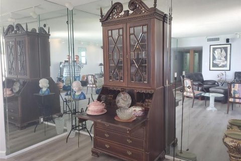 Condominio en alquiler en Longboat Key, Florida, 2 dormitorios, 130.9 m2 № 251977 - foto 15