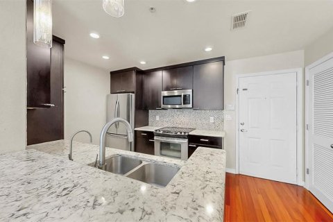 Condo in Tampa, Florida, 3 bedrooms  № 1736515 - photo 7