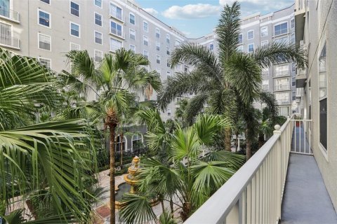 Condo in Tampa, Florida, 3 bedrooms  № 1736515 - photo 27