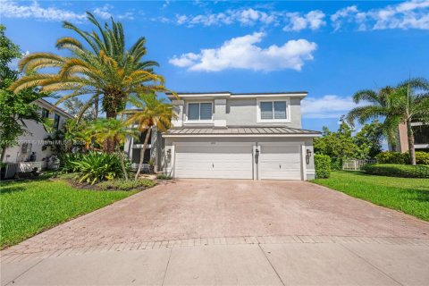 House in Miramar, Florida 5 bedrooms, 313.82 sq.m. № 1787189 - photo 1