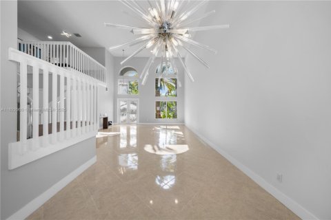 House in Miramar, Florida 5 bedrooms, 313.82 sq.m. № 1787189 - photo 17