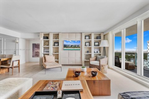 Condo in Miami Beach, Florida, 3 bedrooms  № 1790943 - photo 9