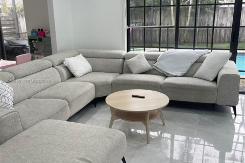 Снять в аренду виллу или дом в Купер-Сити, Флорида 4 спальни, 193.98м2, № 2006600 - фото 13