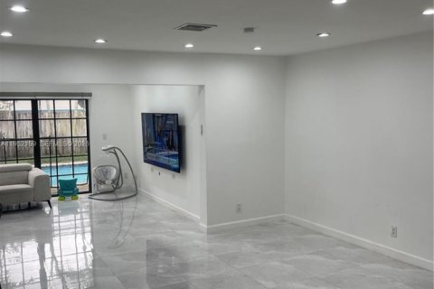 Снять в аренду виллу или дом в Купер-Сити, Флорида 4 спальни, 193.98м2, № 2006600 - фото 20