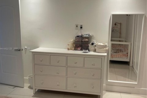 Снять в аренду виллу или дом в Купер-Сити, Флорида 4 спальни, 193.98м2, № 2006600 - фото 25