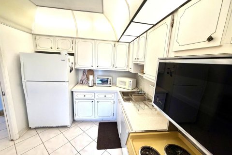 Купить кондоминиум в Помпано-Бич, Флорида 3 комнаты, 83.61м2, № 2083764 - фото 11