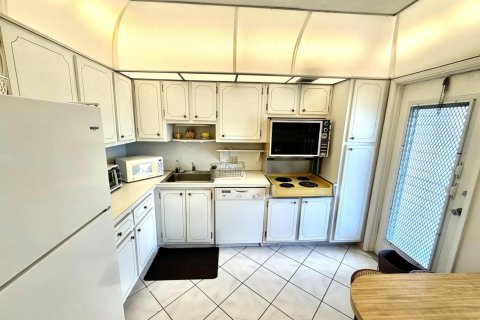 Купить кондоминиум в Помпано-Бич, Флорида 3 комнаты, 83.61м2, № 2083764 - фото 10