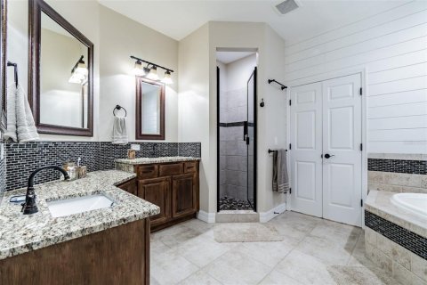 Villa ou maison à vendre à Apollo Beach, Floride: 4 chambres, 252.79 m2 № 1810655 - photo 13