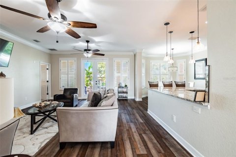 Villa ou maison à vendre à Apollo Beach, Floride: 4 chambres, 252.79 m2 № 1810655 - photo 4