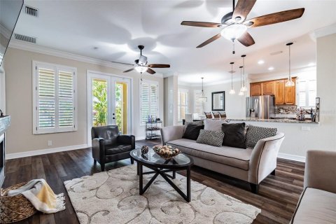 Villa ou maison à vendre à Apollo Beach, Floride: 4 chambres, 252.79 m2 № 1810655 - photo 5