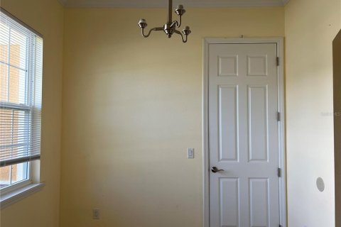 House in Tarpon Springs, Florida 3 bedrooms, 150.32 sq.m. № 2403658 - photo 10