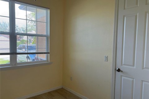 House in Tarpon Springs, Florida 3 bedrooms, 150.32 sq.m. № 2403658 - photo 8