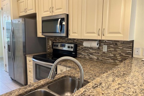 House in Tarpon Springs, Florida 3 bedrooms, 150.32 sq.m. № 2403658 - photo 6