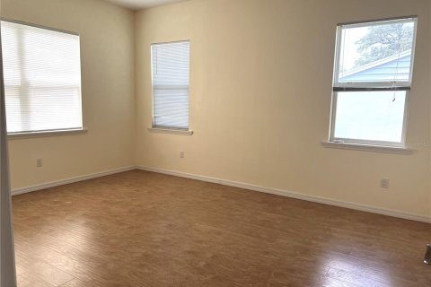 House in Tarpon Springs, Florida 3 bedrooms, 150.32 sq.m. № 2403658 - photo 15