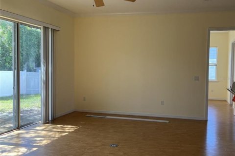 House in Tarpon Springs, Florida 3 bedrooms, 150.32 sq.m. № 2403658 - photo 13