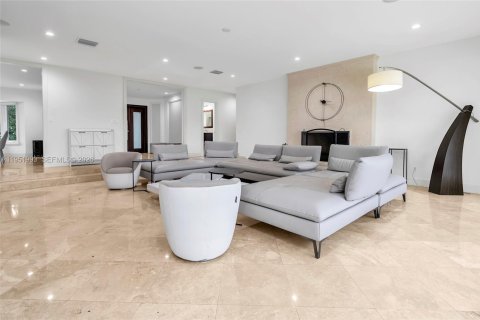 Villa ou maison à vendre à Coral Gables, Floride: 5 chambres, 356.37 m2 № 2053126 - photo 15