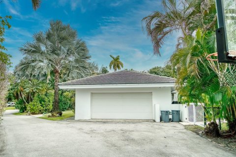 Villa ou maison à vendre à Coral Gables, Floride: 5 chambres, 356.37 m2 № 2053126 - photo 5