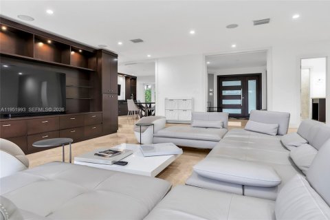 Villa ou maison à vendre à Coral Gables, Floride: 5 chambres, 356.37 m2 № 2053126 - photo 16