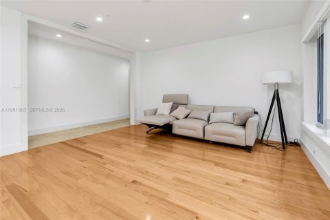 Villa ou maison à vendre à Coral Gables, Floride: 5 chambres, 356.37 m2 № 2053126 - photo 25