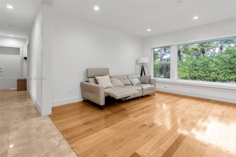 Villa ou maison à vendre à Coral Gables, Floride: 5 chambres, 356.37 m2 № 2053126 - photo 24