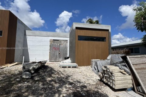 Villa ou maison à vendre à Miami, Floride: 5 chambres, 339.09 m2 № 1776137 - photo 4