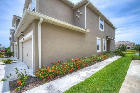 Townhouse in HARMONY AT LAKEWOOD RANCH in Bradenton, Florida 3 bedrooms, 151.8 sq.m. № 2378086 - photo 3