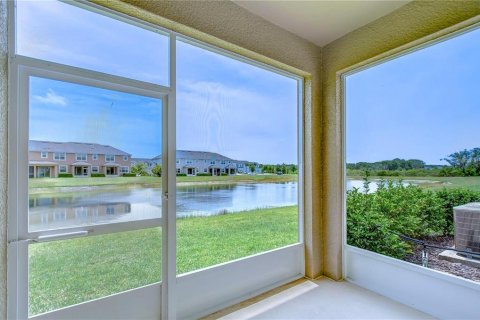 Townhouse in HARMONY AT LAKEWOOD RANCH in Bradenton, Florida 3 bedrooms, 151.8 sq.m. № 2378086 - photo 6