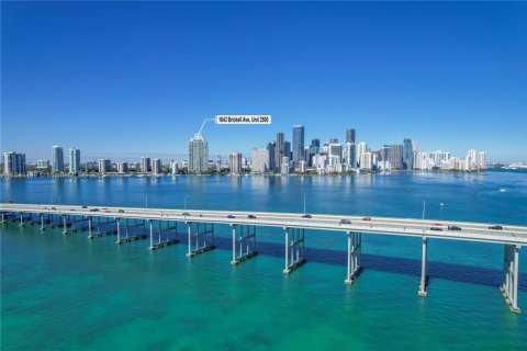 Condo in Miami, Florida, 2 bedrooms  № 1841221 - photo 9